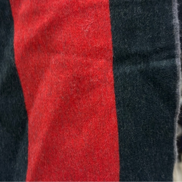 Auth Gucci Wool Cashmere Gray Red Striped Scatf Wrap Stole Muffler Ex+ - Picture 8 of 13
